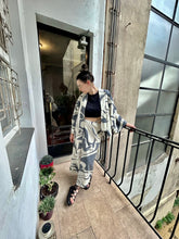 Kép betöltése a galériamegjelenítőbe: Linen Kimono Shaket