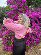 Kép betöltése a galériamegjelenítőbe: Sassy Wavy Kimo Top