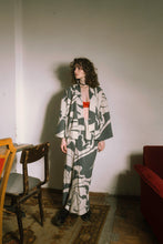 Kép betöltése a galériamegjelenítőbe: Linen Kimono Shaket