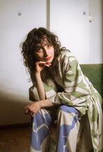 Kép betöltése a galériamegjelenítőbe: Linen Long Kimono