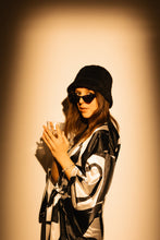 Cargar imagen en el visor de la galería, Black Salt Satin Longmono