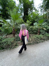 Kép betöltése a galériamegjelenítőbe: Sassy Wavy Kimo Top