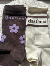 Kép betöltése a galériamegjelenítőbe: Cream Das Fanni Zokni