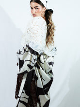 Cargar imagen en el visor de la galería, Jankasara Dark Choko Long Satin Kimono