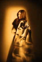 Cargar imagen en el visor de la galería, Black Salt Satin Longmono