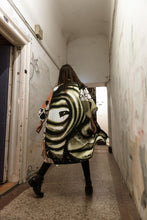 Kép betöltése a galériamegjelenítőbe: Keleti Blokk Green Void Face x das fanni KIMONO