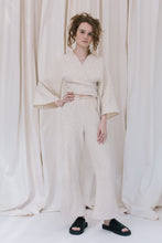 Kép betöltése a galériamegjelenítőbe: Creamy Waves Kimo Top