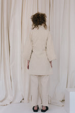 Kép betöltése a galériamegjelenítőbe: Creamy Waves Flare Pants