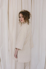 Kép betöltése a galériamegjelenítőbe: Creamy Waves KIMONO