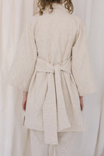 Kép betöltése a galériamegjelenítőbe: Creamy Waves KIMONO