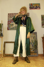 Load image into Gallery viewer, Forest Satin KIMONO