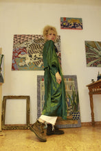 Load image into Gallery viewer, Forest Satin KIMONO