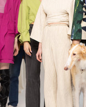 Load image into Gallery viewer, Wavy Pinky