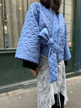 Cargar imagen en el visor de la galería, FLUFFY / Crop Kimo Puffer Jacket
