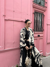 Cargar imagen en el visor de la galería, Paint It! Kimono
