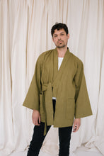 Cargar imagen en el visor de la galería, Kimono Verde Aguacate
